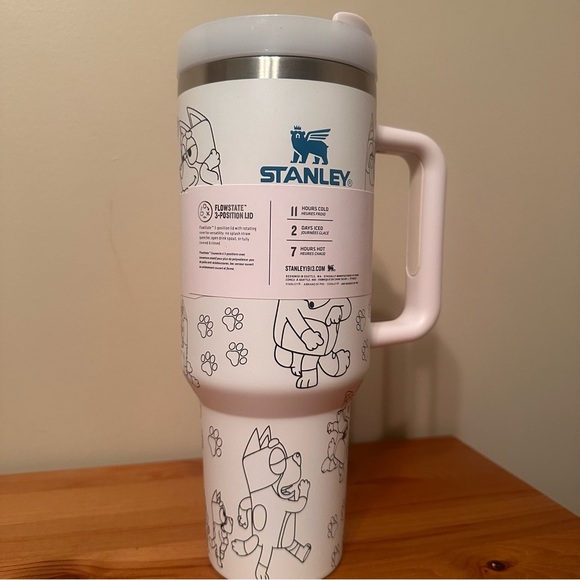 NEW Stanley The Quencher H2.0 FlowState 40 oz Tumbler Straw Bluey Bingo - Picture 4 of 10